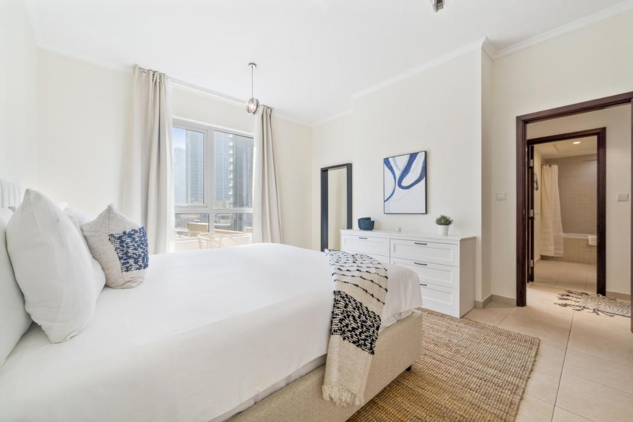 Stylish Apartment With Partial Burj Khalifa View Dubai Exteriör bild
