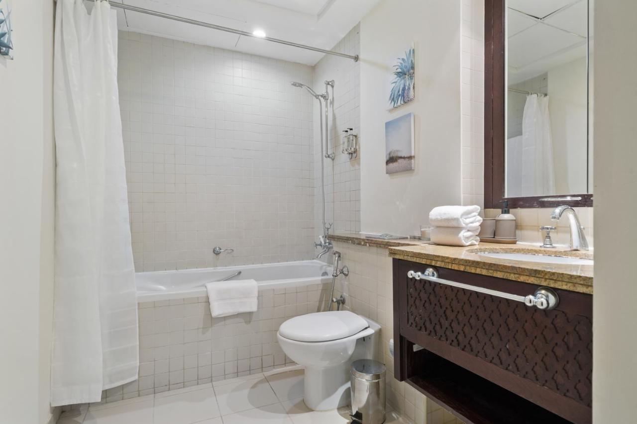 Stylish Apartment With Partial Burj Khalifa View Dubai Exteriör bild