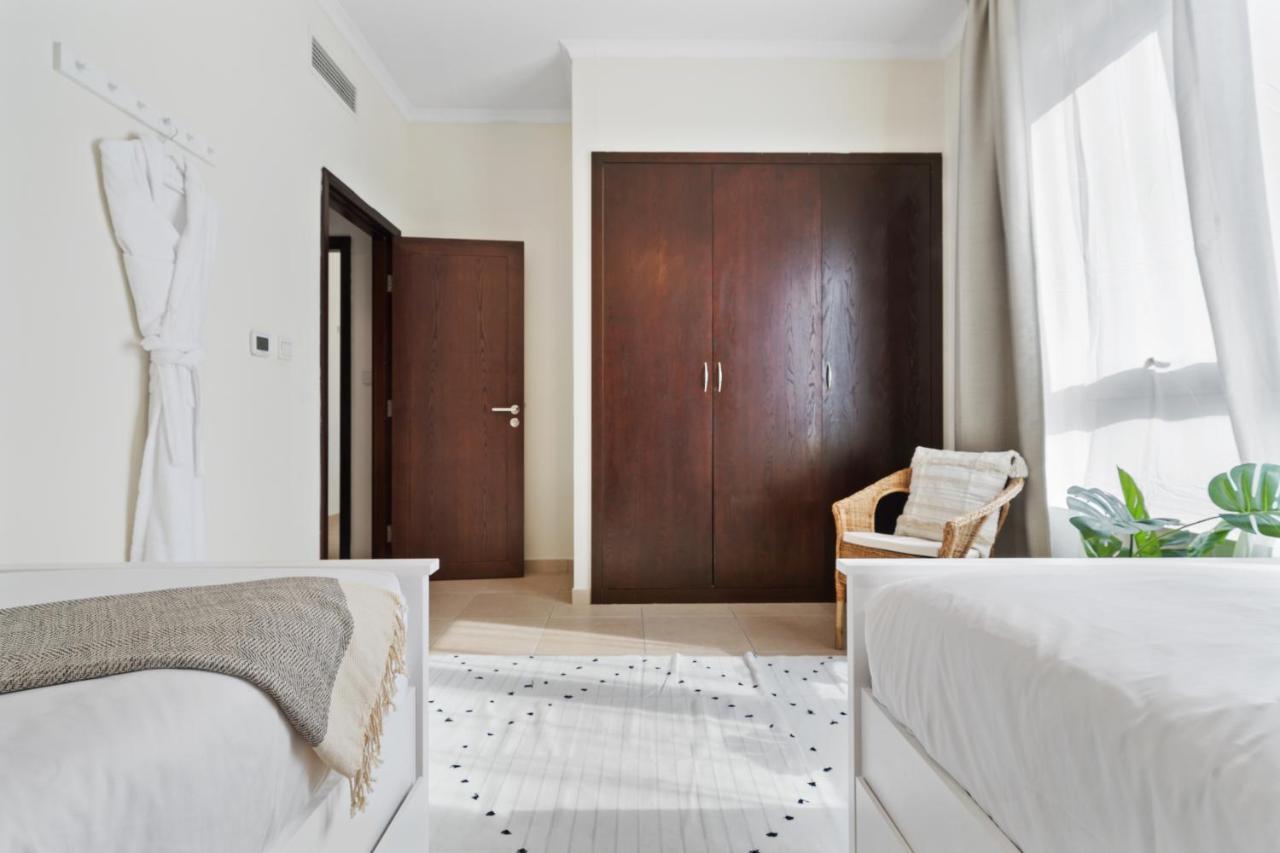 Stylish Apartment With Partial Burj Khalifa View Dubai Exteriör bild